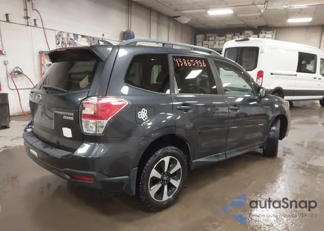 2017 Subaru Forester 2.5I Premium z USA, uszkodzony, nr VIN JF2SJAEC5HH529053